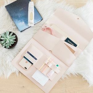 glass ladder & co Megan portfolio clutch - BNWOT